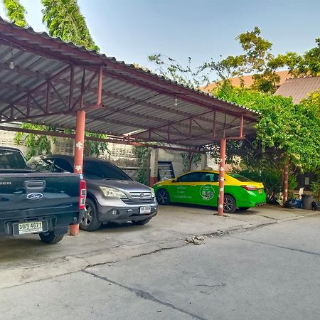 Banyan Resort Bangsaen Екстериор снимка