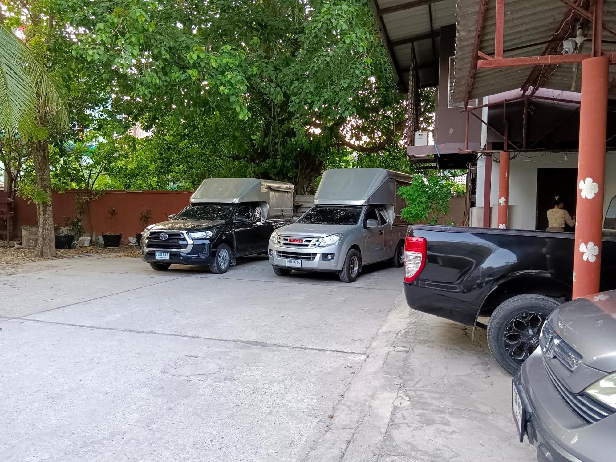 Banyan Resort Bangsaen Екстериор снимка